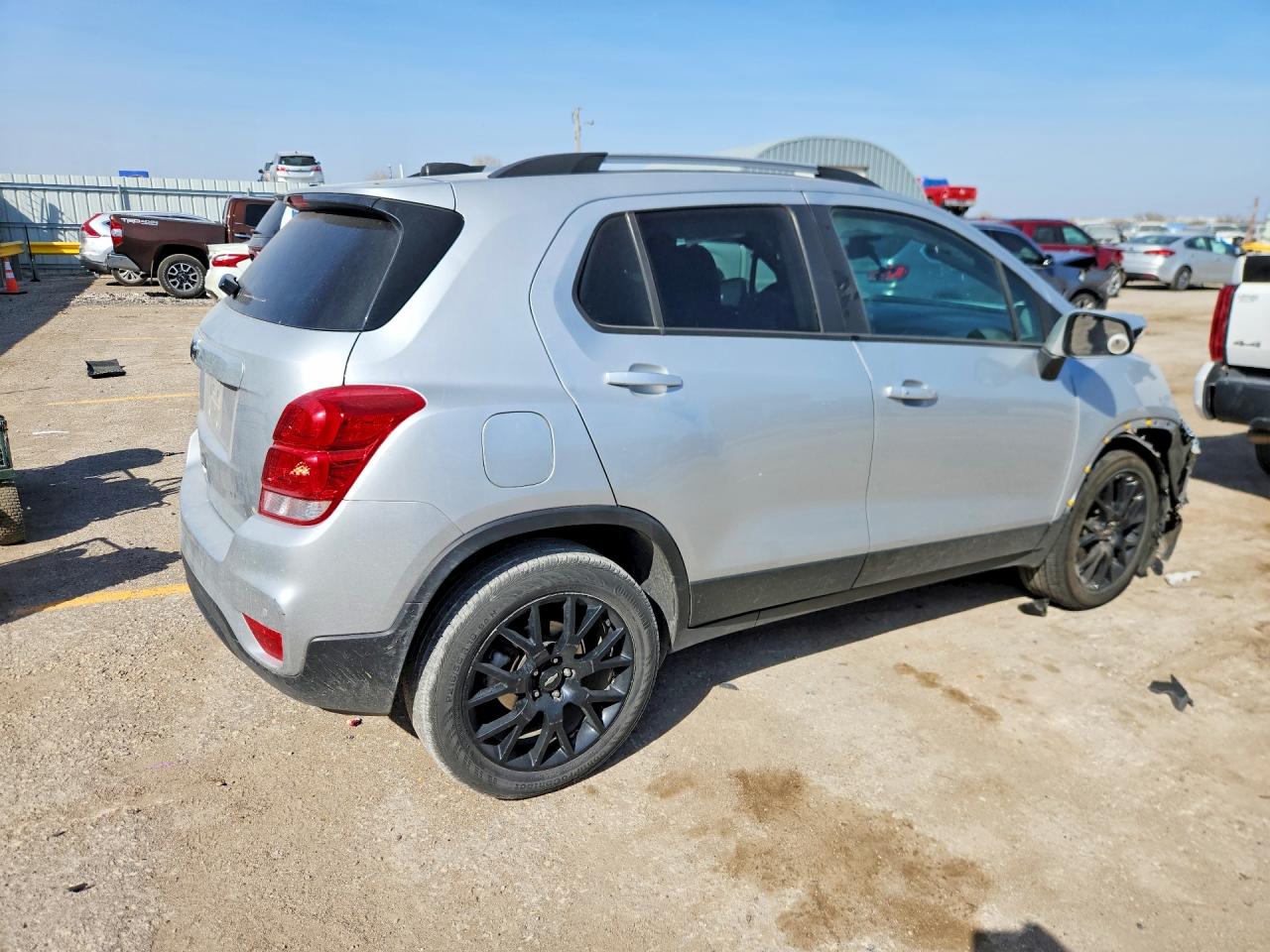 2022 Chevrolet Trax VIN KL7CJPSM5NB502238 photo 3