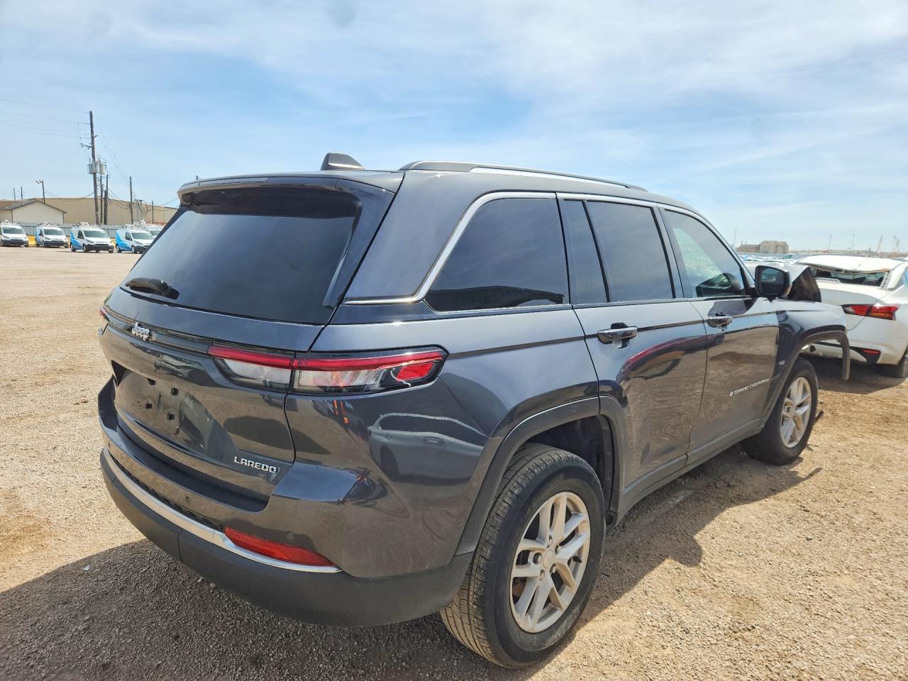 2023 Jeep Grand cher VIN 1C4RJGAG0P8902880 photo 3