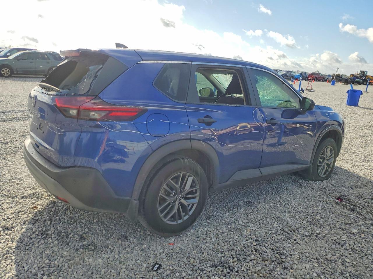 2023 Nissan Rogue VIN 5N1BT3AA4PC763653 photo 3