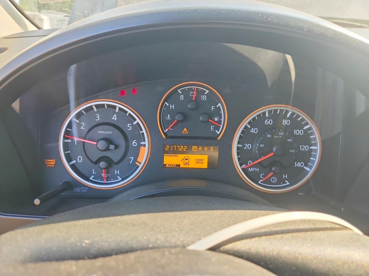 2011 Nissan TITAN VIN 1N6BA0EDXBN320270 photo 9