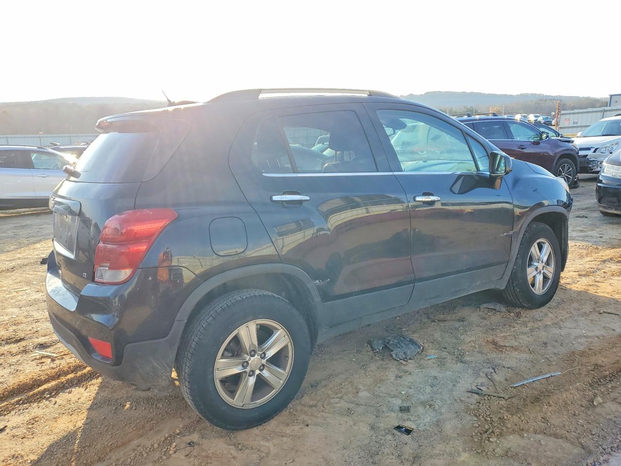 2018 Chev Trax VIN 3GNCJPSB6JL420200 photo 3