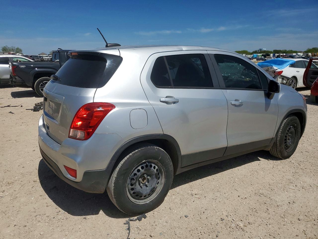 2018 Chev Trax VIN KL7CJKSB1JB722407 photo 3