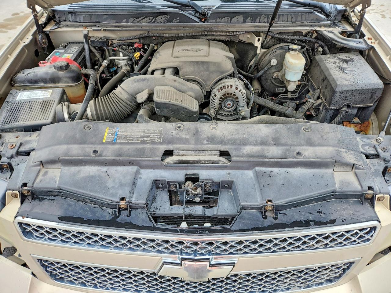 2008 Chevrolet Suburban VIN 1GNFK16328J110136 photo 12