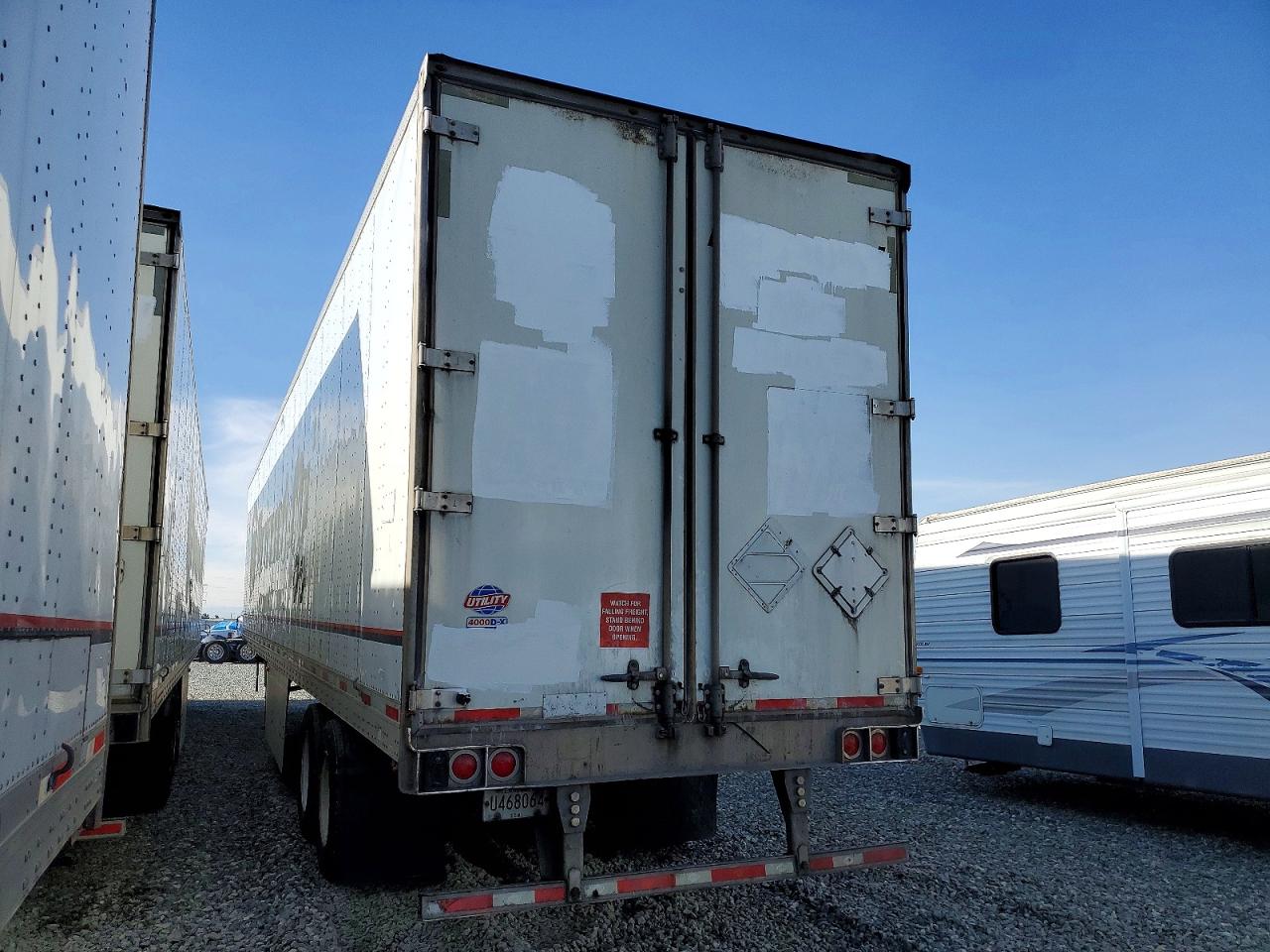 2015 UTILITY All models VIN 1UYVS2531FP089366 photo 3