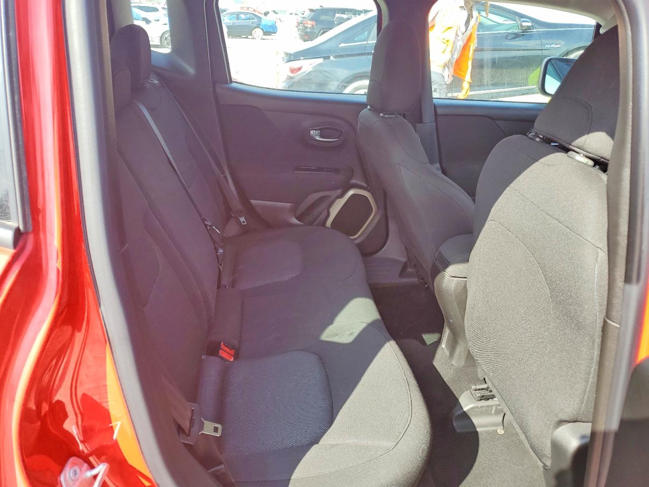 2015 Jeep Renegade VIN ZACCJAAHXFPC08233 photo 11