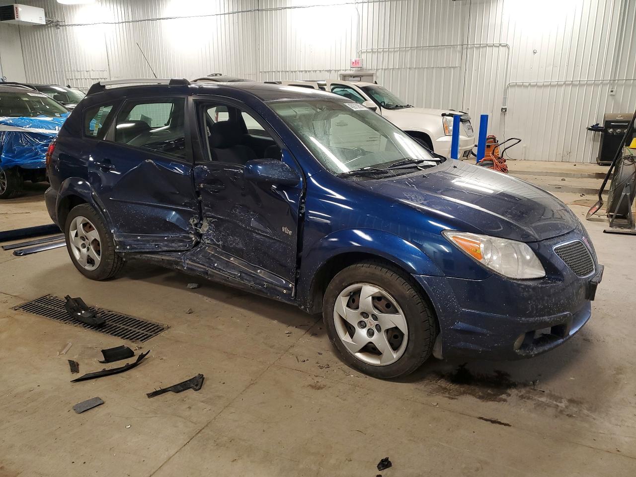 2008 Pontiac Vibe VIN 5Y2SL65838Z416018 photo 4