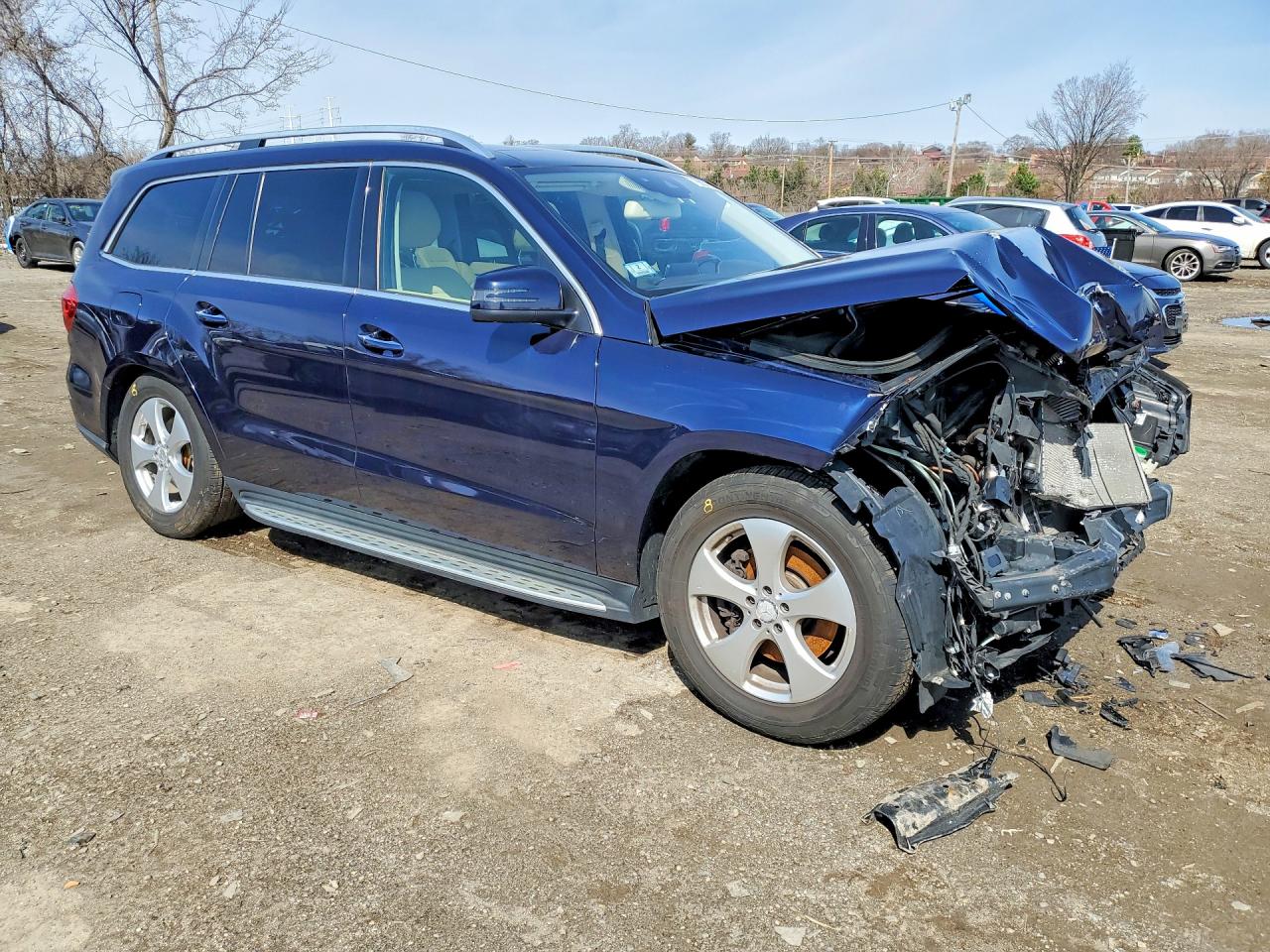 2017 Mercedes-Benz Gls-class VIN 4JGDF6EE4HA769674 photo 4