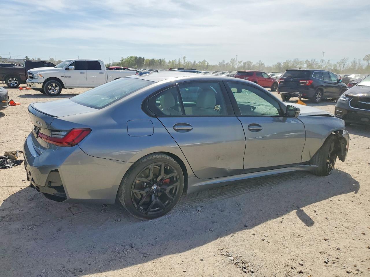 2025 BMW 3 series VIN 3MW69CW03S8F41929 photo 3