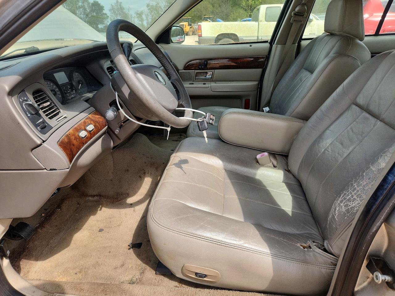 2008 Mercury Grmarquis VIN 2MEFM75V08X612108 photo 7