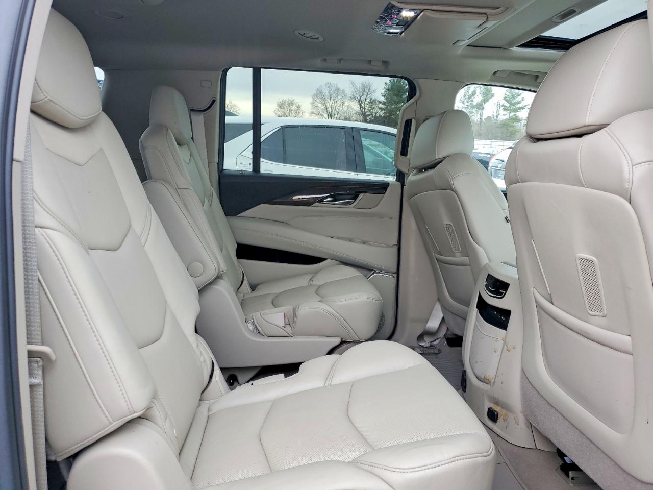 2020 Cadillac Escalade VIN 1GYS4HKJ4LR130505 photo 11