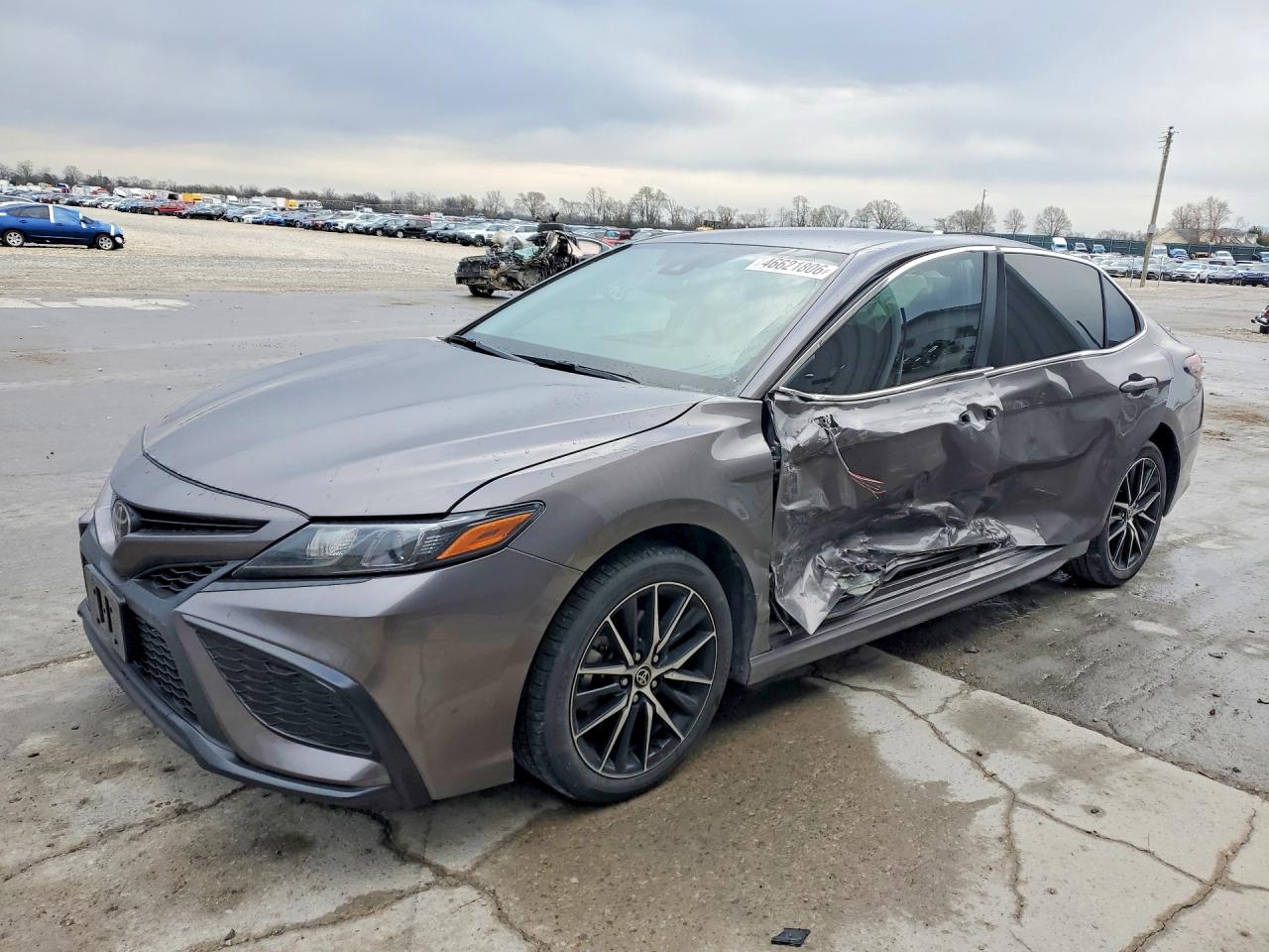 2024 Toyota Camry VIN 4T1G11AKXRU884970 photo 1