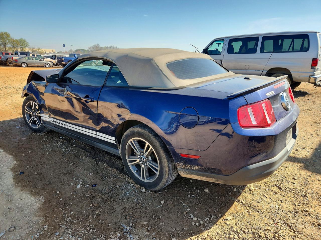 2010 Ford Mustang VIN 1ZVBP8EN4A5169463 photo 2