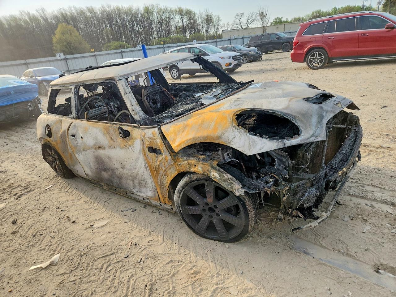 2023 MINI Cooper VIN WMW53DH06P2T73046 photo 4