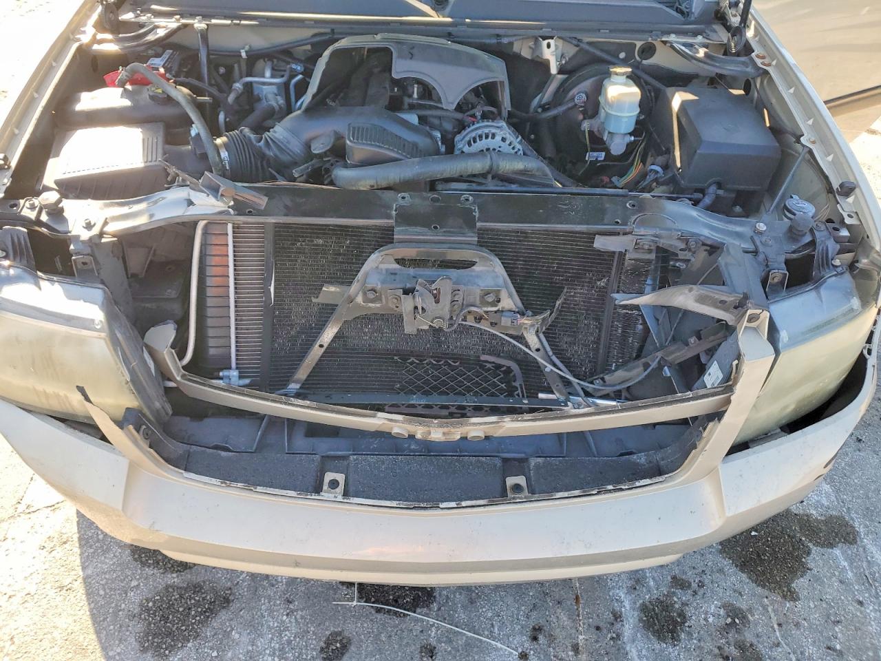 2012 Chevrolet Tahoe VIN 1GNSCBE06CR105802 photo 12