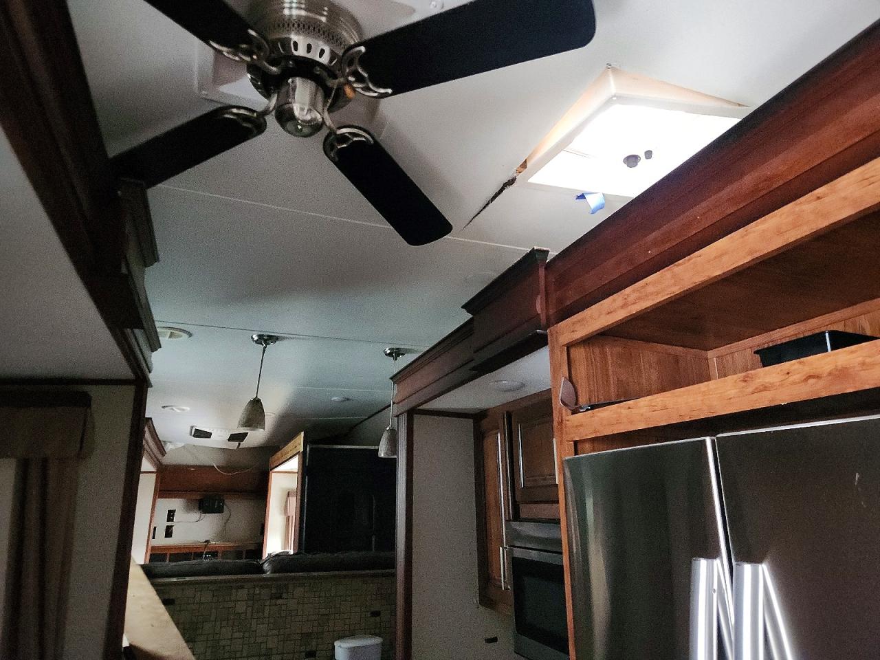 2019 KEYSTONE Avalanche VIN 4YDF3762XKE760037 photo 9