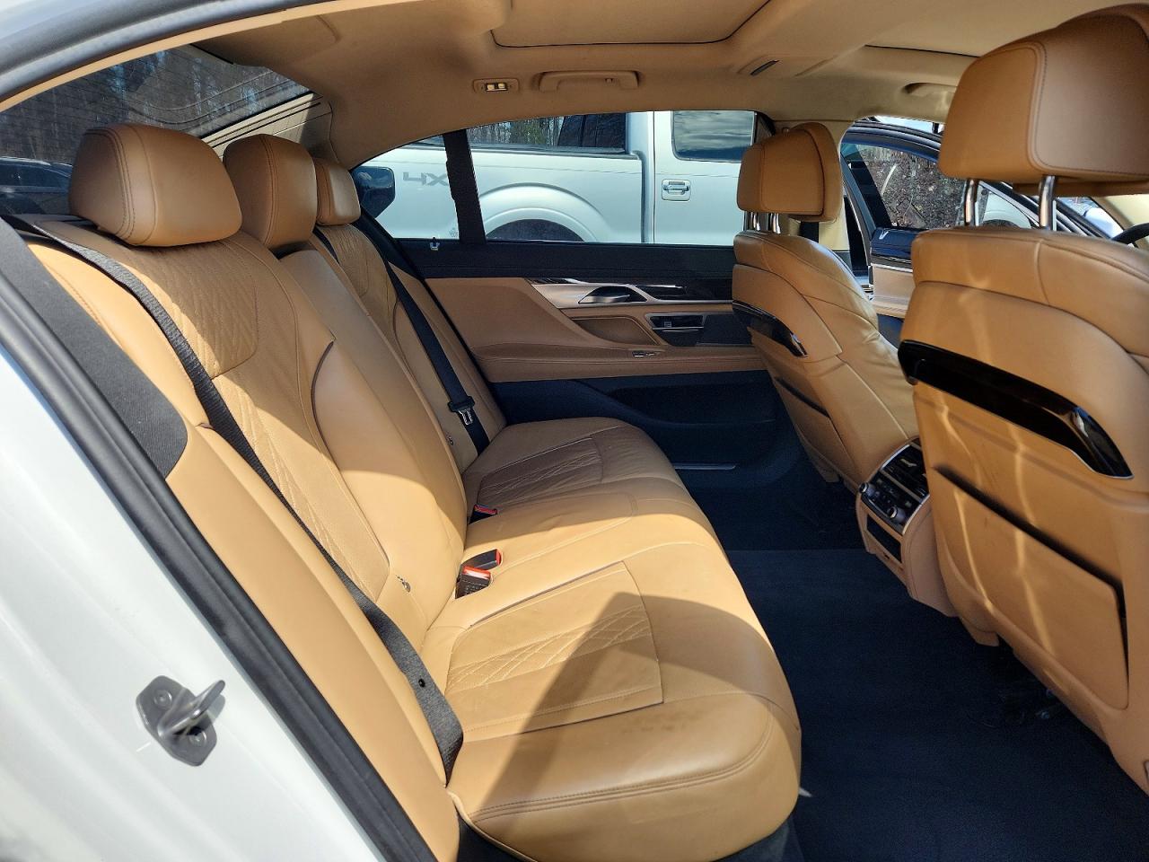 2022 BMW 7 series VIN WBA7T2C00NCH62750 photo 10