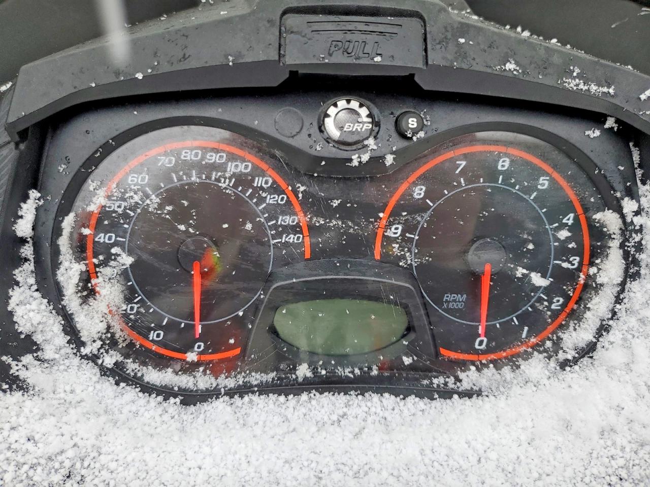 2015 SKIDOO Renegade s VIN 2BPSMCFA6FV000055 photo 8