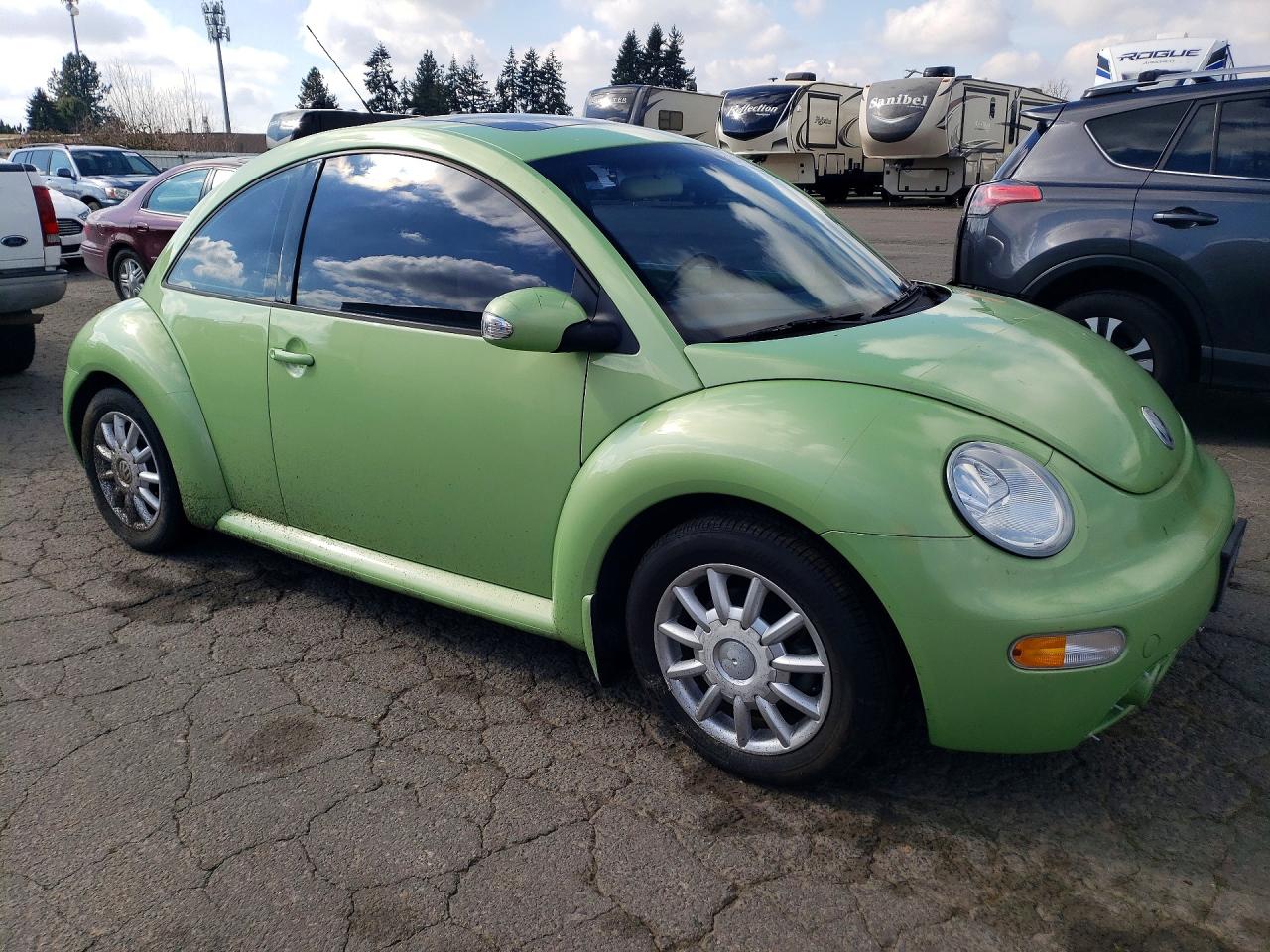 2005 Volkswagen Beetle VIN 3VWCR31C95M402629 photo 4