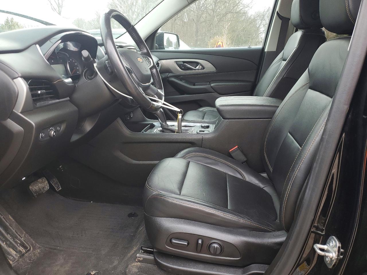 2020 Traverse VIN 1GNEVHKW7LJ317853 photo 7