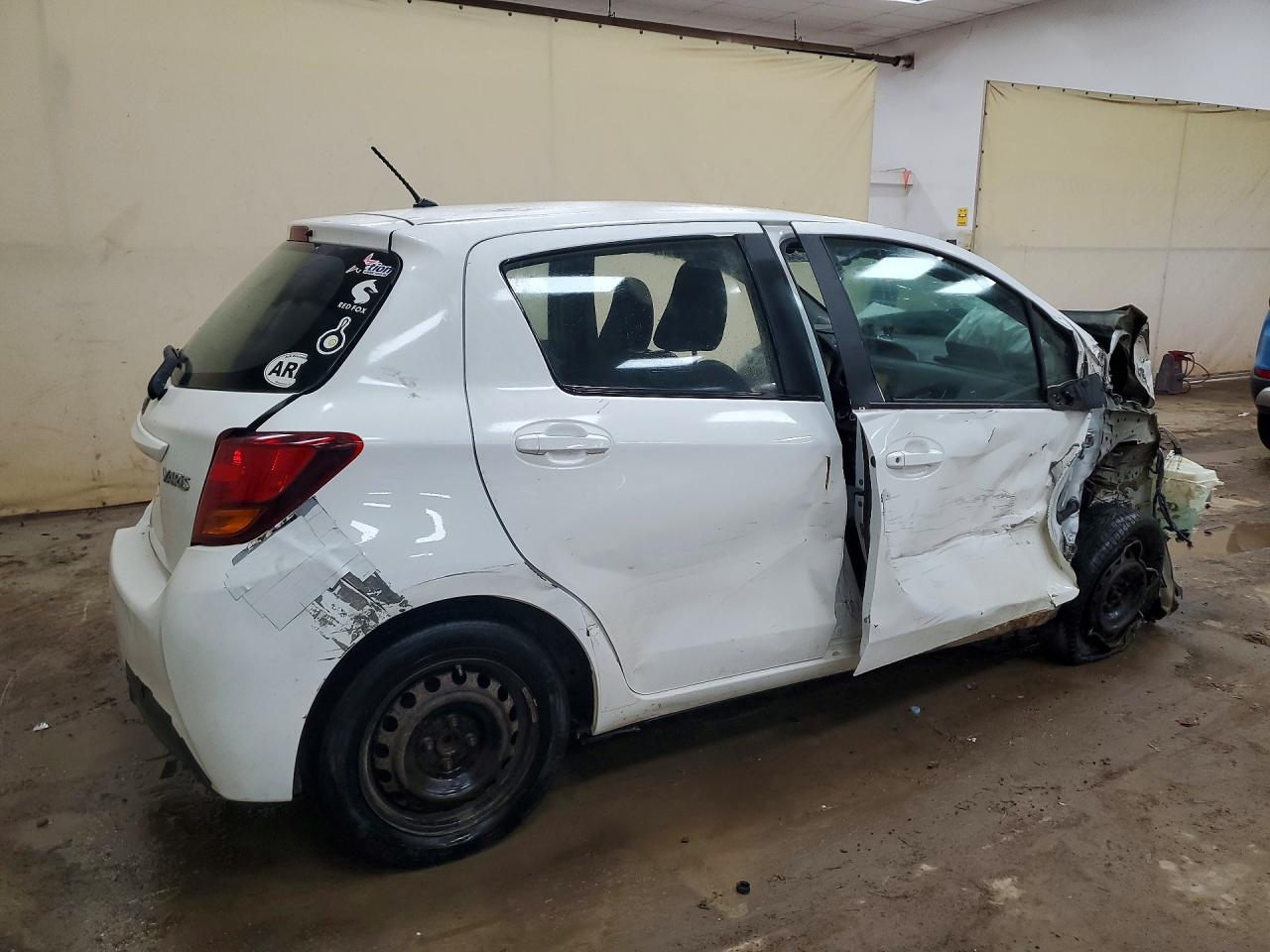 2015 Toyota Yaris VIN VNKKTUD39FA036436 photo 3