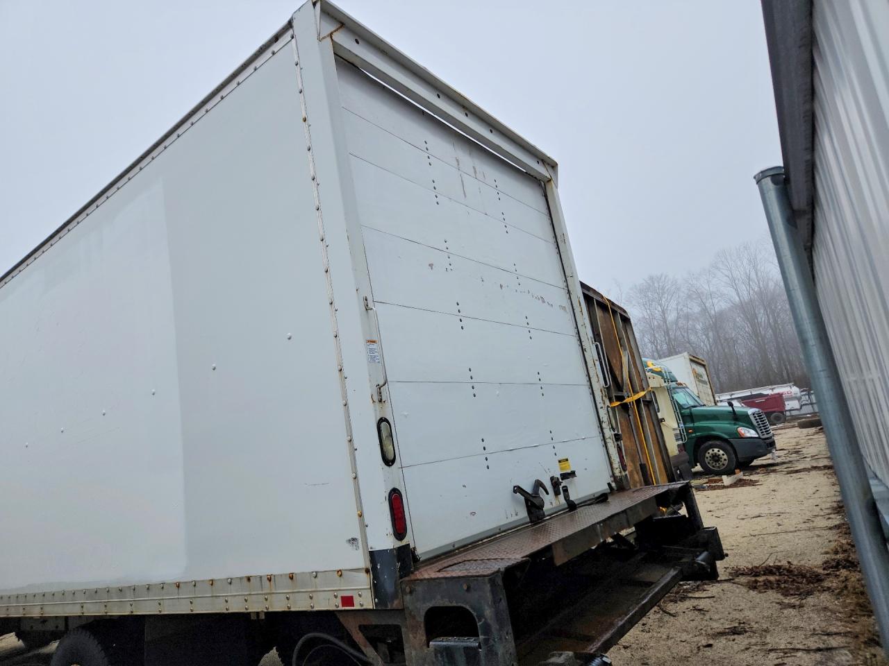 2011 FREIGHTLINER All other VIN 1FVACWDT6BDBA6700 photo 6