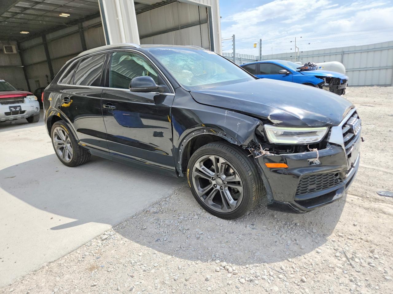 2018 AUDI Q3 VIN WA1JCCFS7JR031081 photo 4