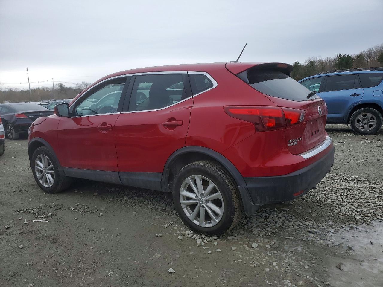 2017 NISS Rogue VIN JN1BJ1CR5HW122158 photo 2
