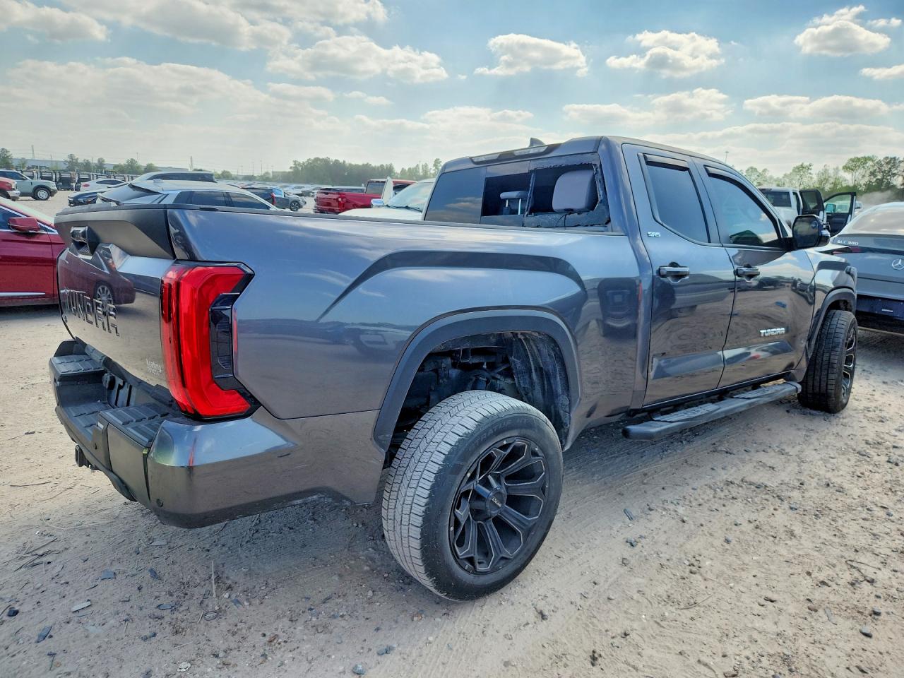 2024 Toyota Tundra VIN 5TFLA5DA9RX177953 photo 3