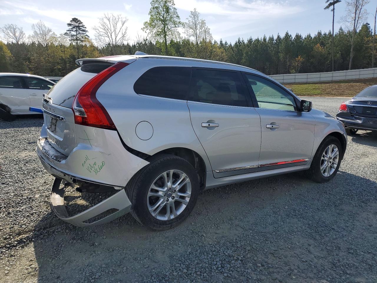 2014 Volvo Xc60 VIN YV4952DL9E2517735 photo 3