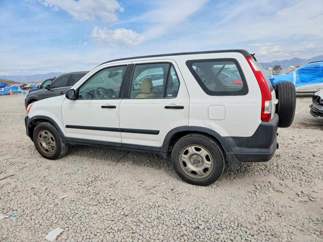 2005 Honda Crv VIN JHLRD68505C016738 photo 2