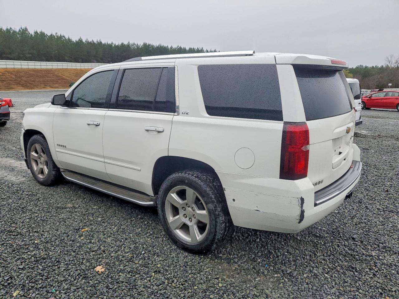 2015 Chev Tahoe VIN 1GNSCCKC6FR231022 photo 2