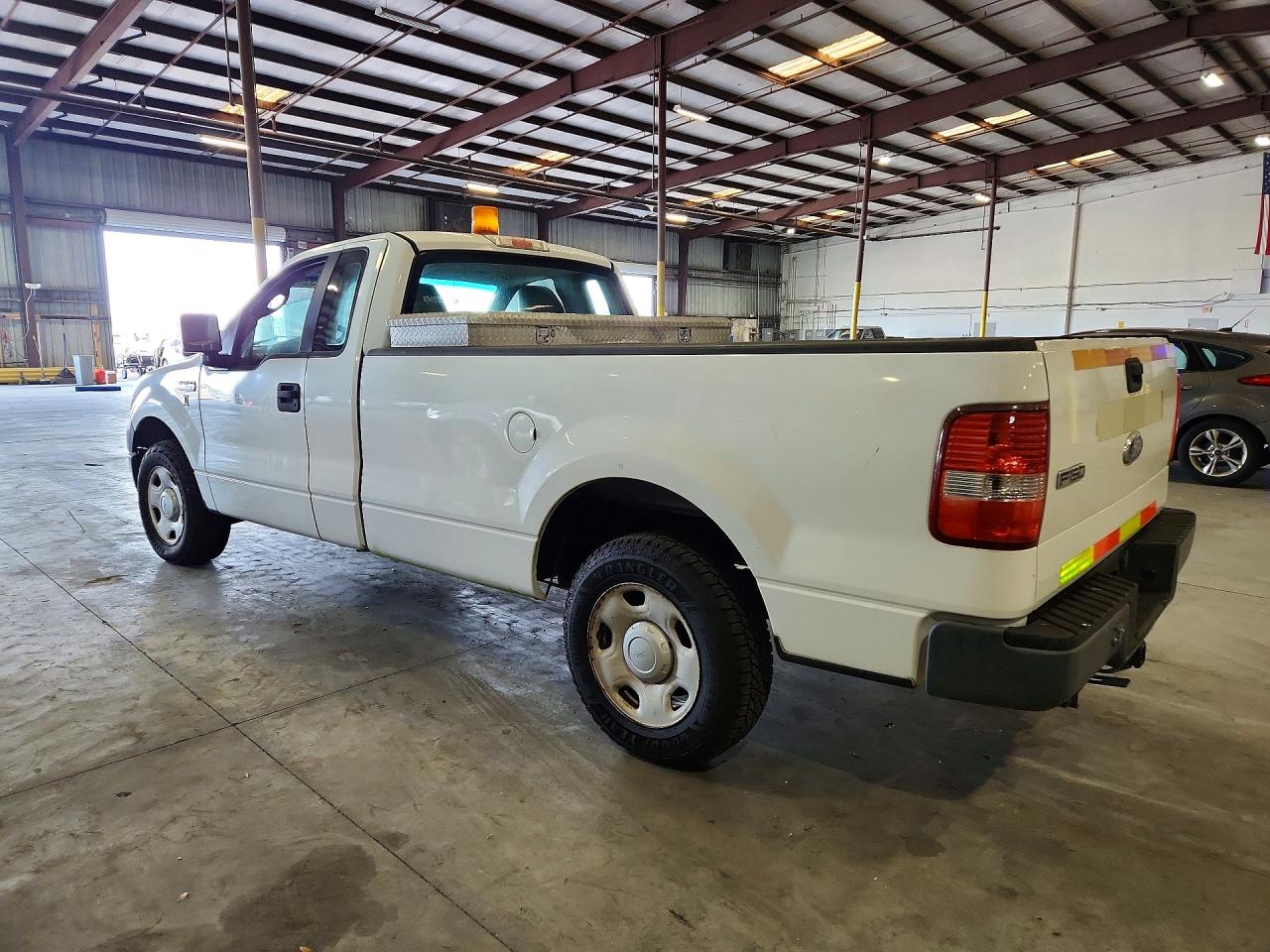2008 Ford F150 VIN 1FTRF12228KC11064 photo 2