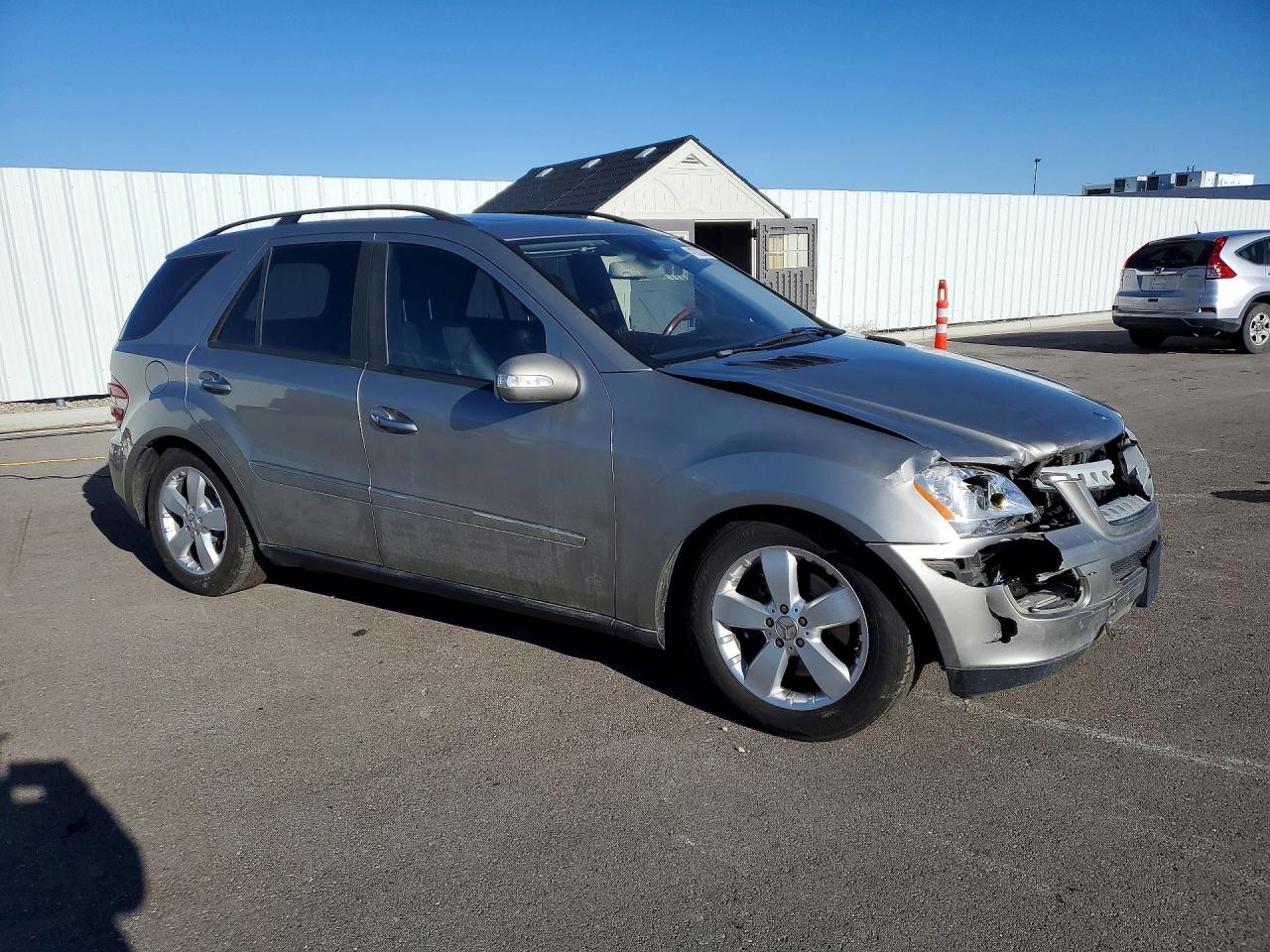 2006 Mercedes-Benz Ml VIN 4JGBB75E76A005680 photo 4