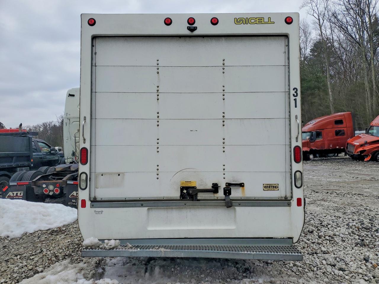 2018 CHEV Express VIN 1GB3GSCGXJ1285545 photo 6