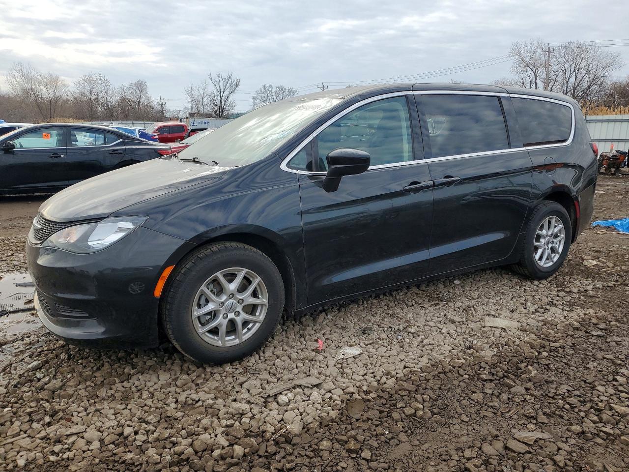 2022 Chrysler Minivan VIN 2C4RC1CG2NR226907 photo 1