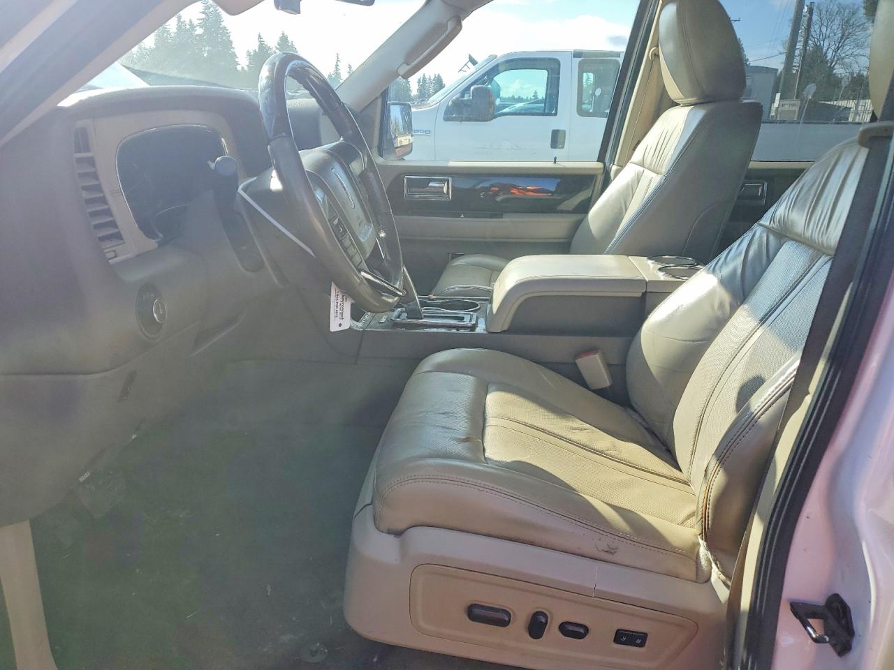 2015 Lincoln Navigator VIN 5LMJJ2HT2FEJ02416 photo 7