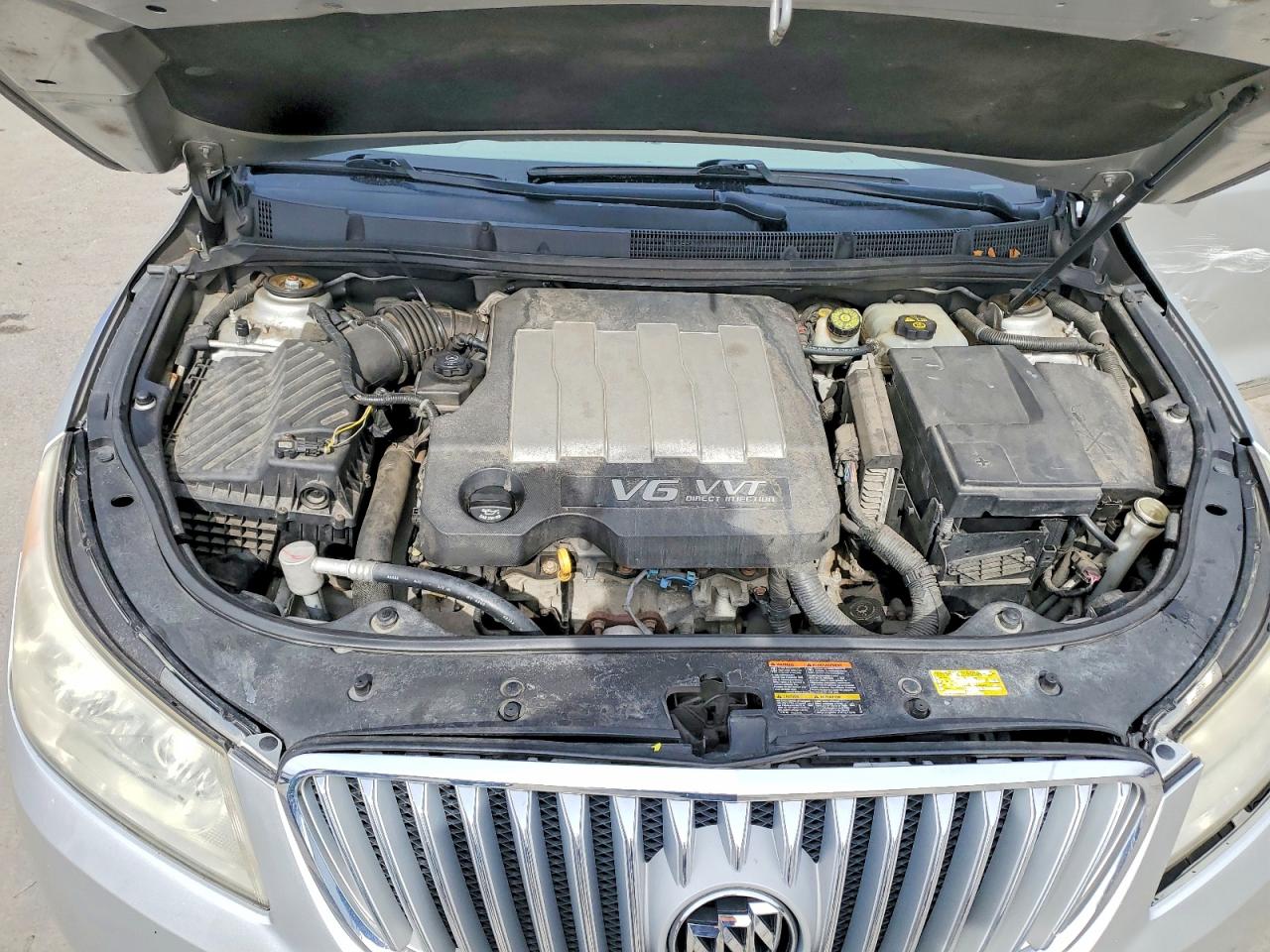 2010 Buick Lacrosse VIN 1G4GC5EG1AF118707 photo 11