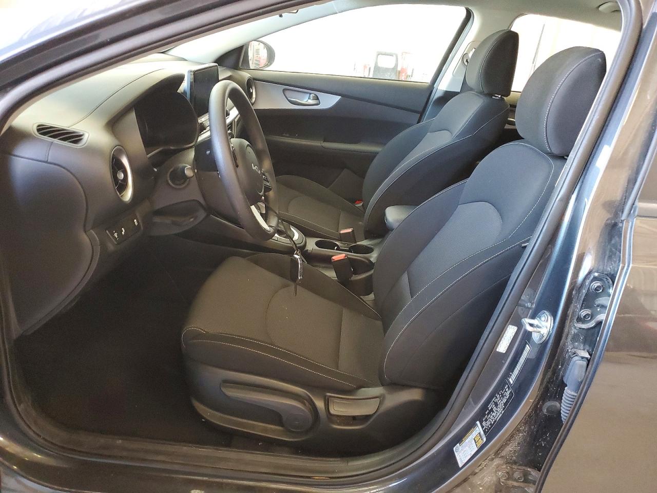 2024 Kia Forte lxs VIN 3KPF24AD8RE828279 photo 7