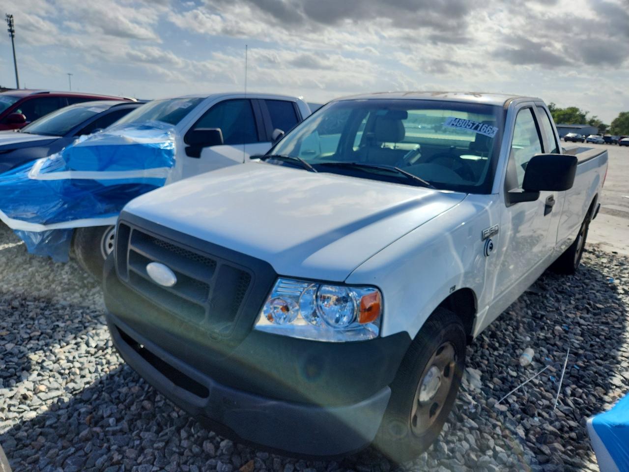 2008 Ford F150 VIN 1FTRF12218KC11105 photo 1
