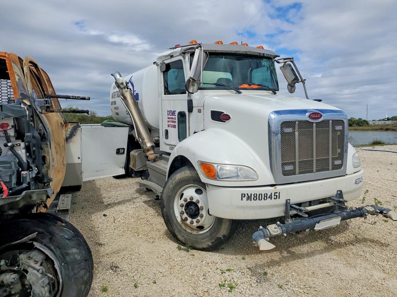 2023 PETERBILT All other VIN 2NP2HM7X4PM808451 photo 4
