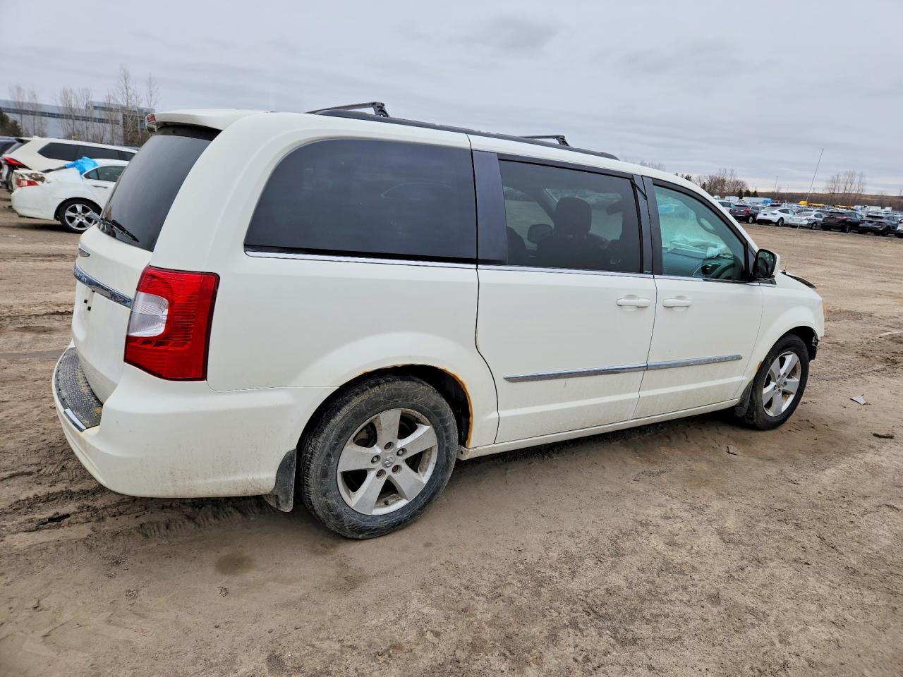 2013 CHRYSLER Minivan VIN 2C4RC1BG0DR674031 photo 3