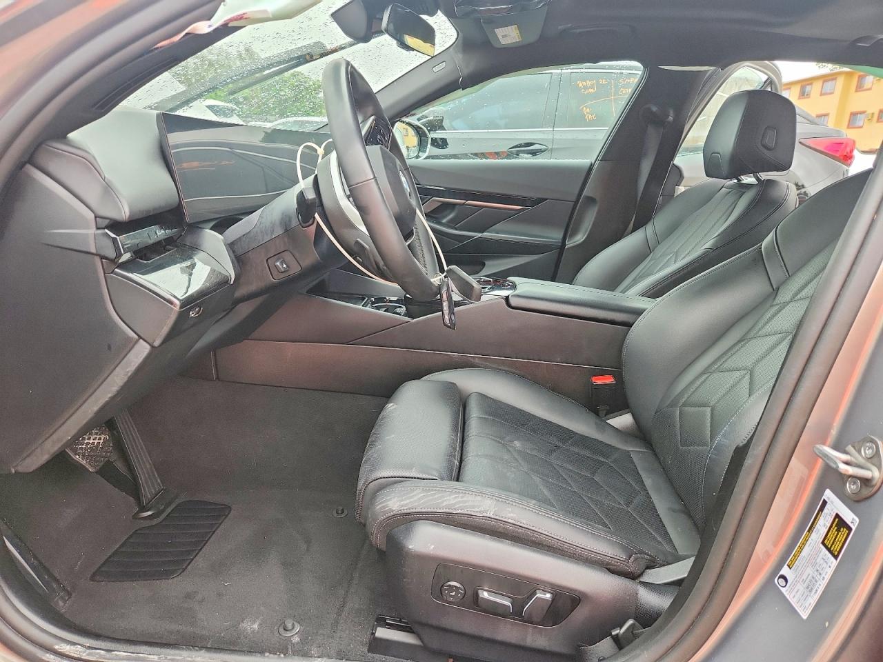 2024 BMW 5 series VIN WBA43FJ04RCR49747 photo 7