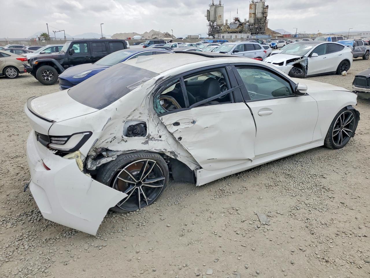 2019 BMW 3 series VIN WBA5R1C59KFH10345 photo 3