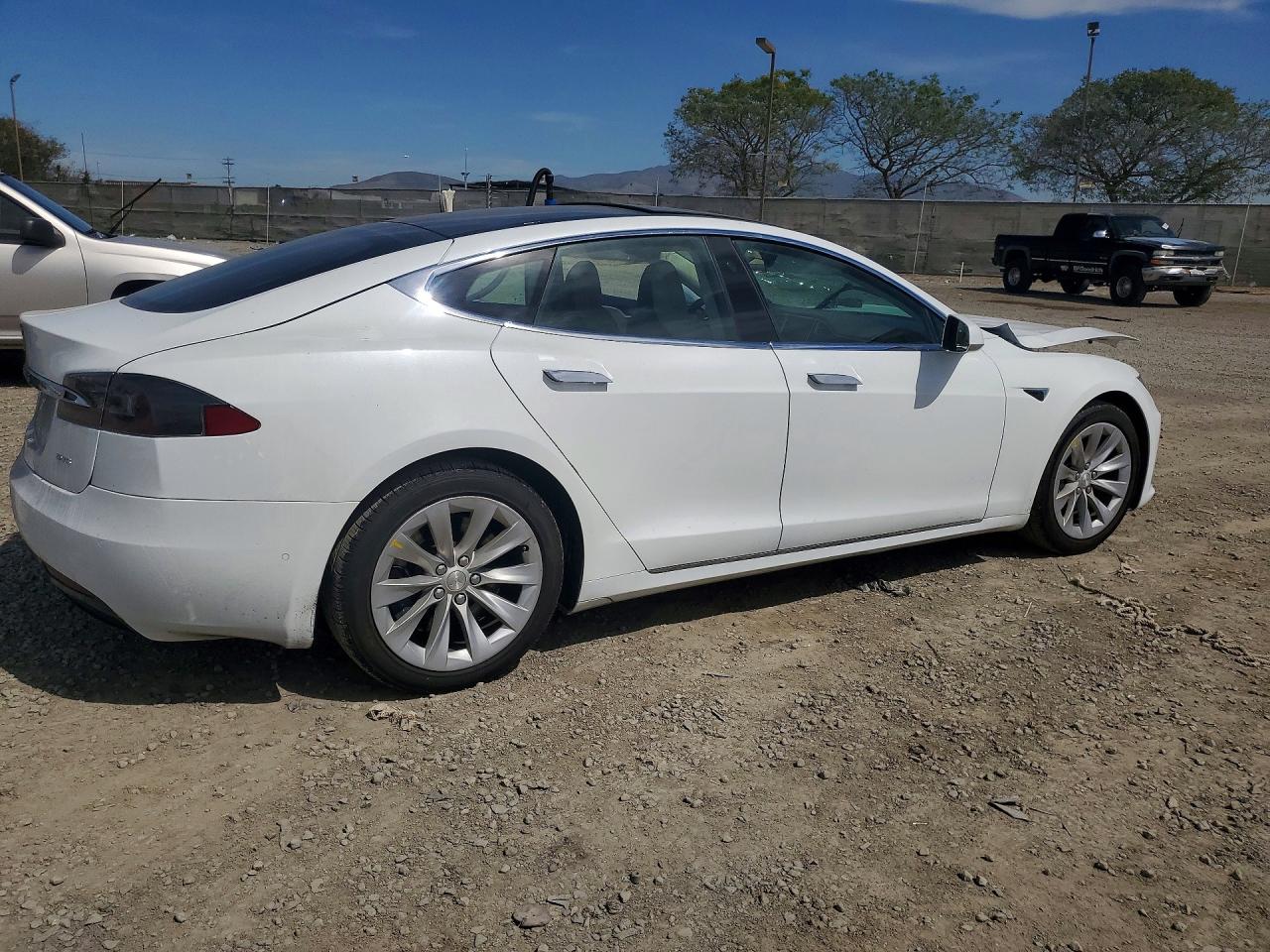 2017 TESLA Model s VIN 5YJSA1E22HF199068 photo 3