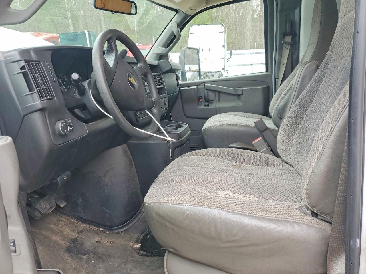 2018 CHEV Express VIN 1GB3GSCGXJ1285545 photo 7