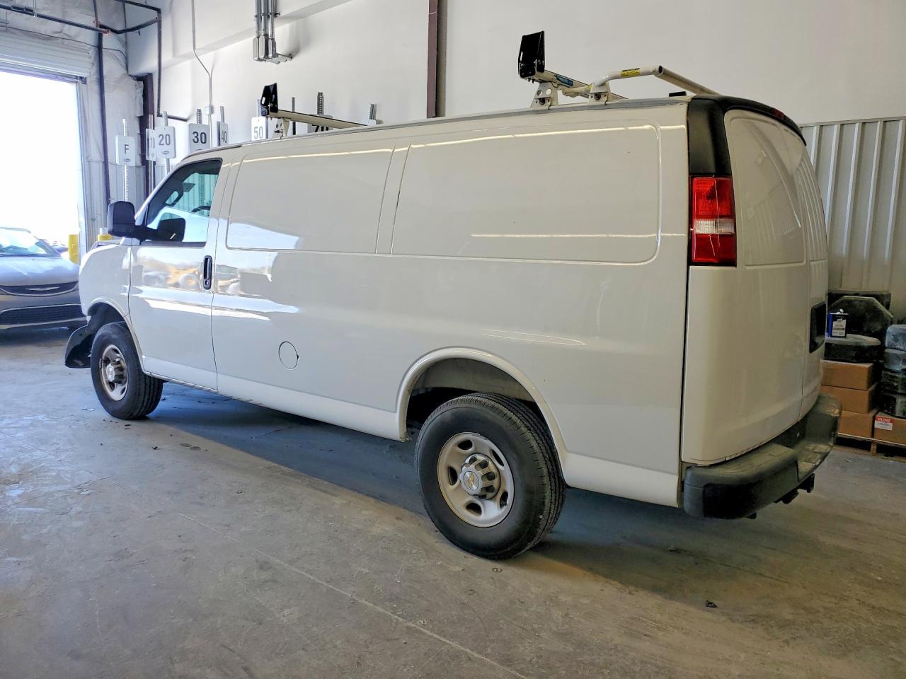 2025 Chevrolet Express VIN 1GCWGAFP6S1189430 photo 2