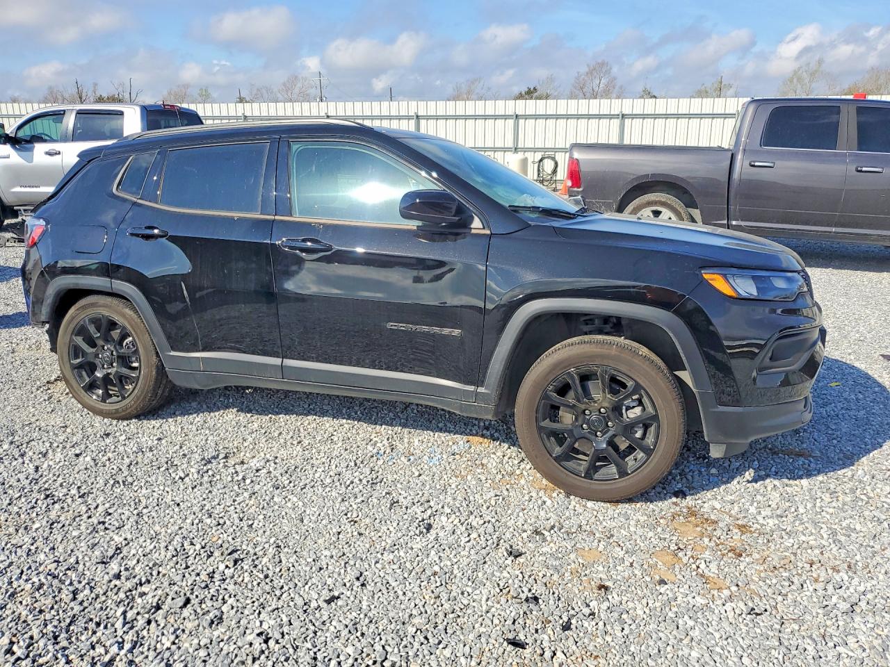 2026 Jeep Compass VIN 3C4NJDBN8TT179866 photo 4
