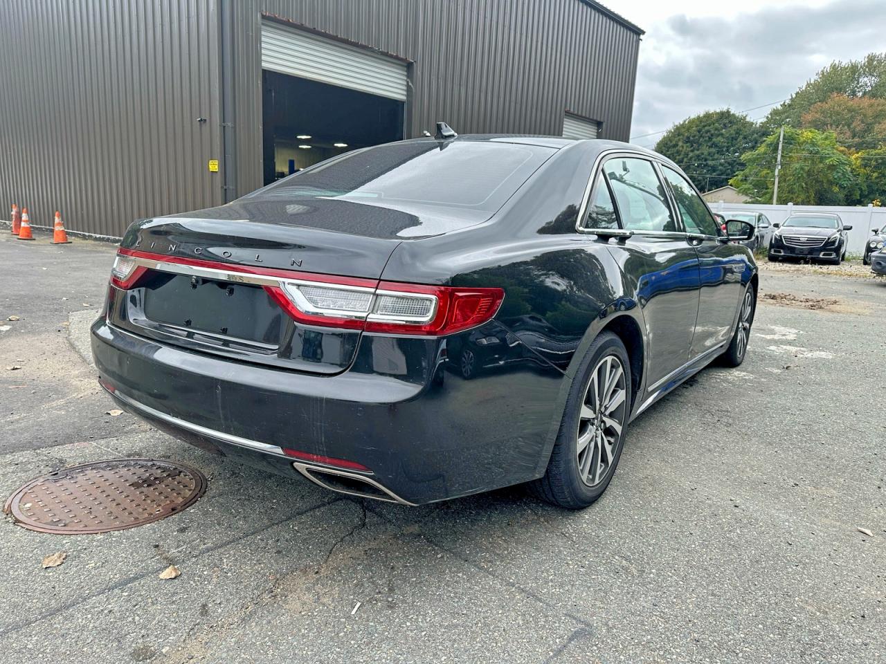 2018 Lincoln Continentl VIN 1LN6L9HK0J5602697 photo 4