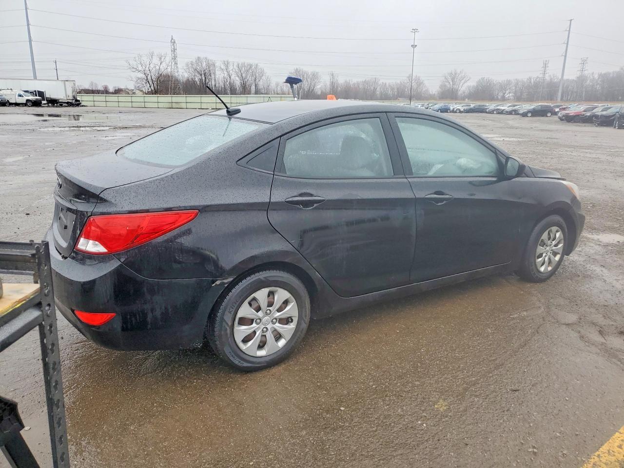 2015 Hyundai Accent VIN KMHCT4AE5FU853786 photo 3