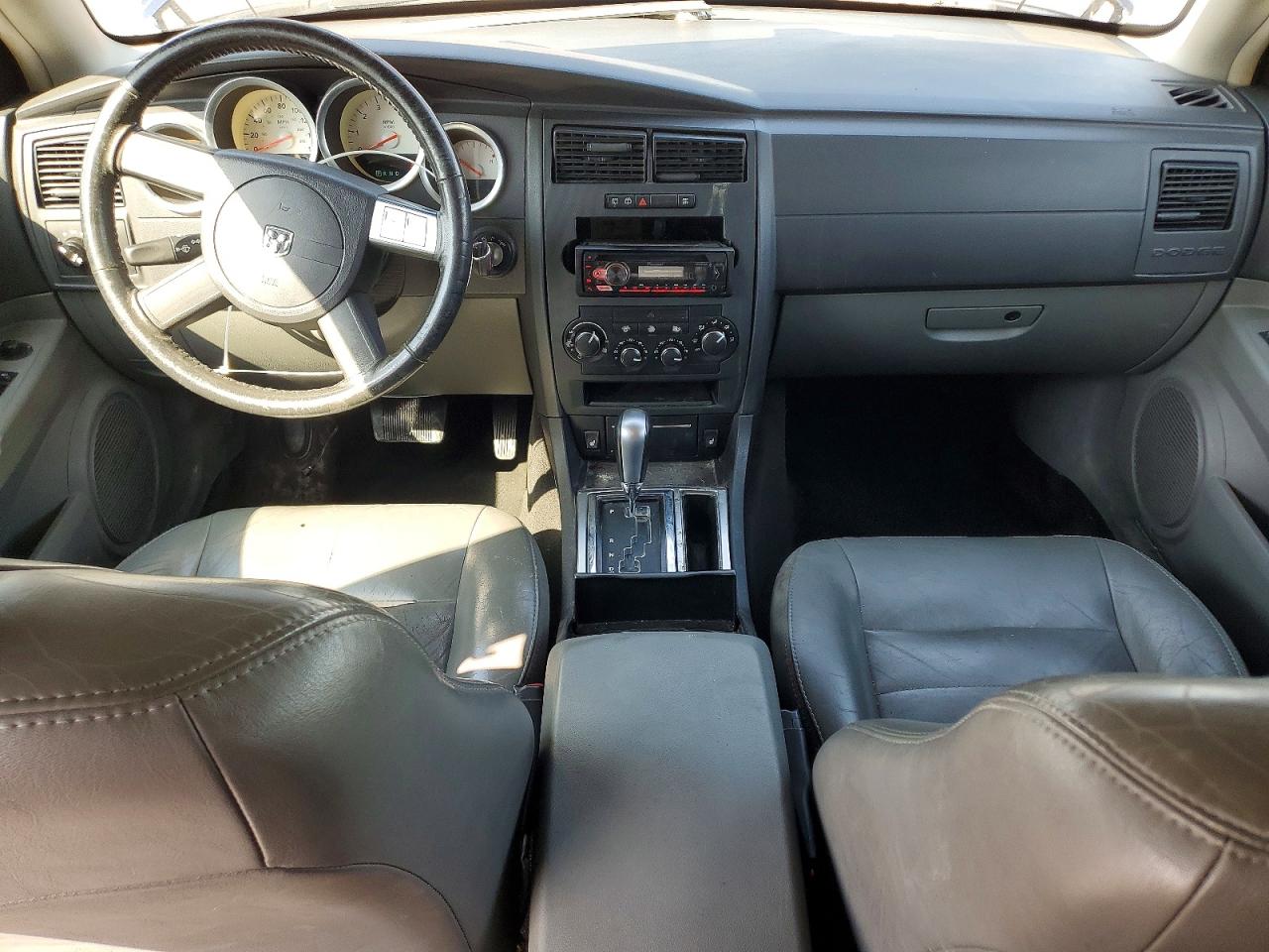 2005 Dodge Magnum VIN 2D8GV58215H545910 photo 8